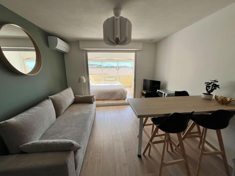 Studio Vue Mer Avec Piscine Et Terrain De Tennis Sausset-les-Pins Exteriér fotografie