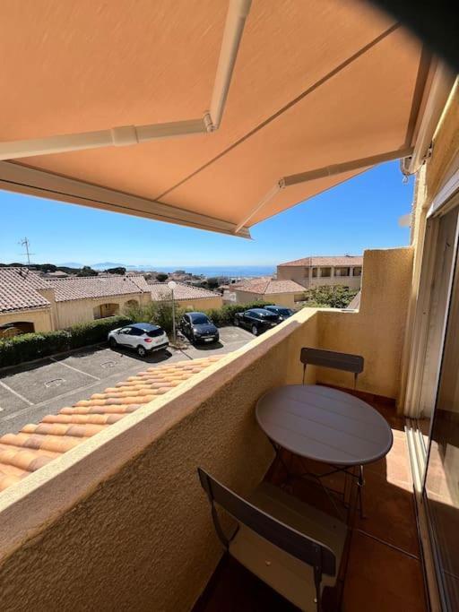 Studio Vue Mer Avec Piscine Et Terrain De Tennis Sausset-les-Pins Exteriér fotografie